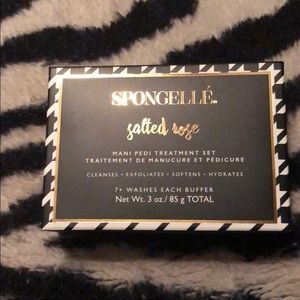 Spongelle Mani/Pedi treatment set